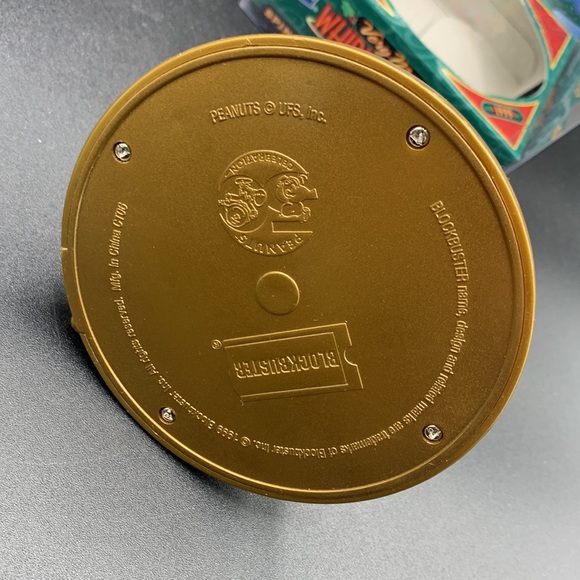 Vintage 90s Very Merry Whirl Around Blockbuster Peanuts Spinning Ornament TESTED - Picture 5 of 8